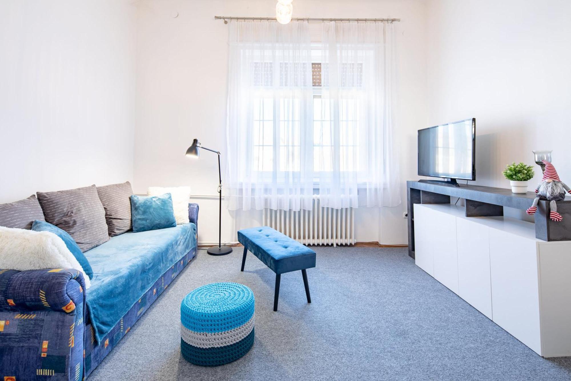 Historic Grace, Classical At Corvin Apartment