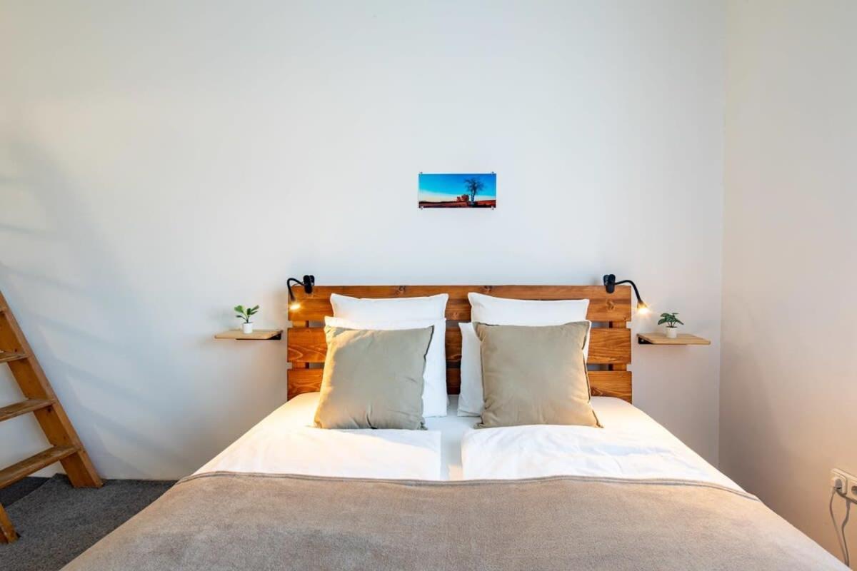 Historic Grace, Classical At Corvin Apartment Budapest